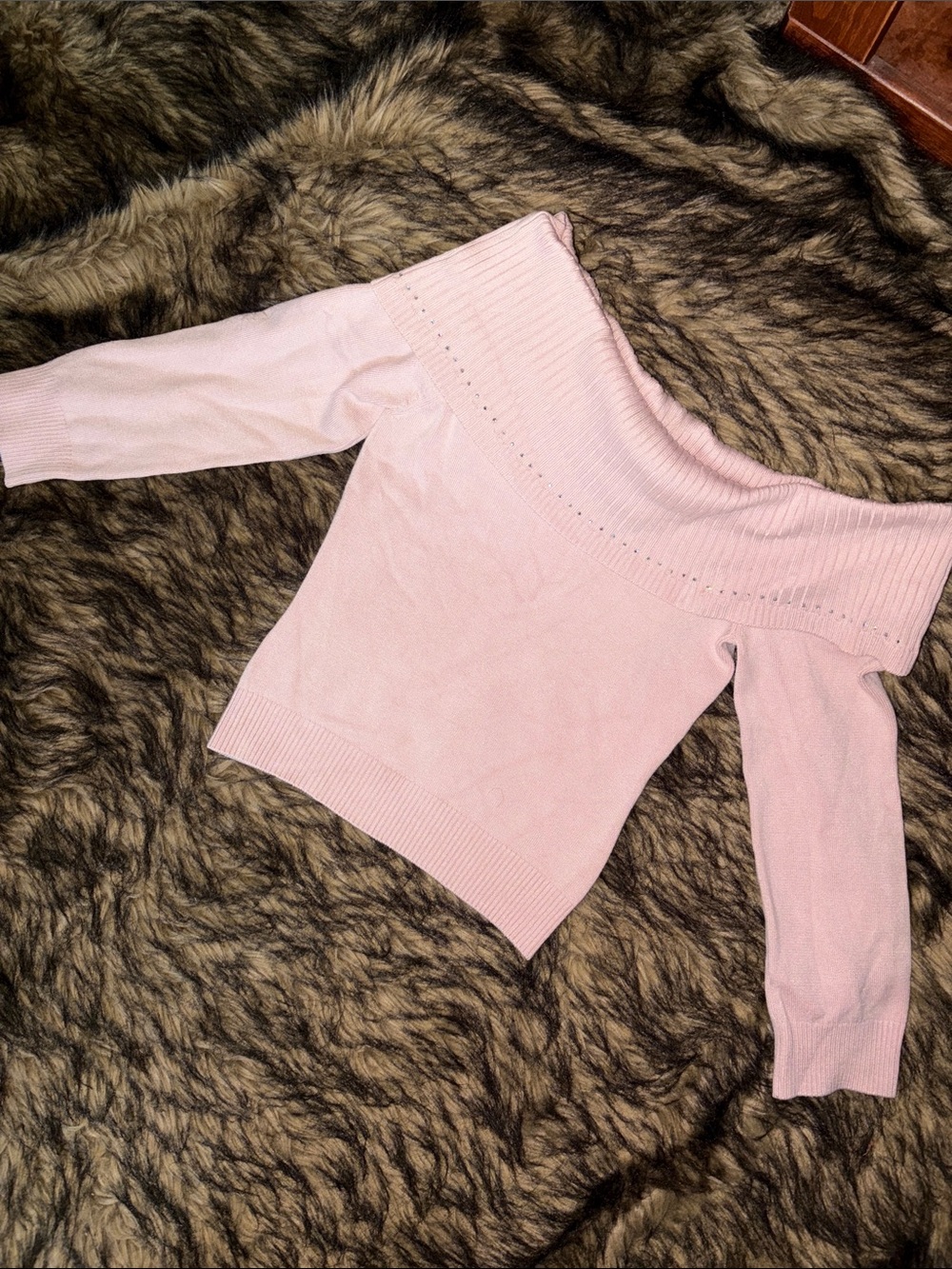 bebe Light Pink With Rhinestones Off-the-Shoulder Silk/Cashmere Blend Sweater M